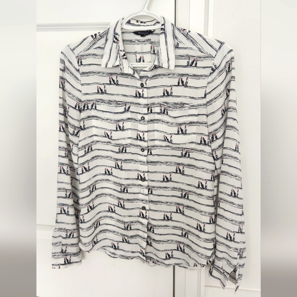 Rw-co white lipstick print button-up shirt